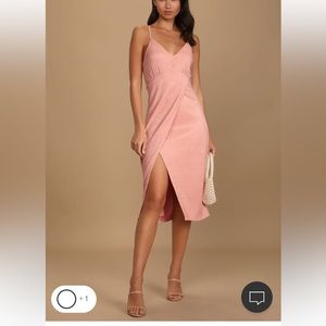 Lulus View And I Mauve Mauve Pink
Tie-Back Faux-Wrap Midi Dress